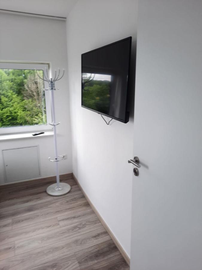Ferienwohnung Apartment - Free Parking - Wifi - Kitchen Essen Extérieur photo